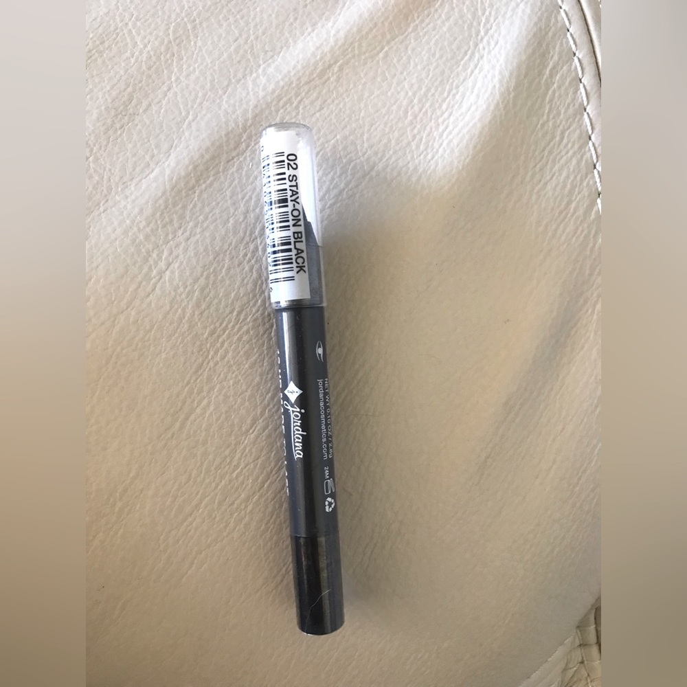 Jordana 12 h Made To Last Eyeliner Pencil Jumbo Color Stay On Black
